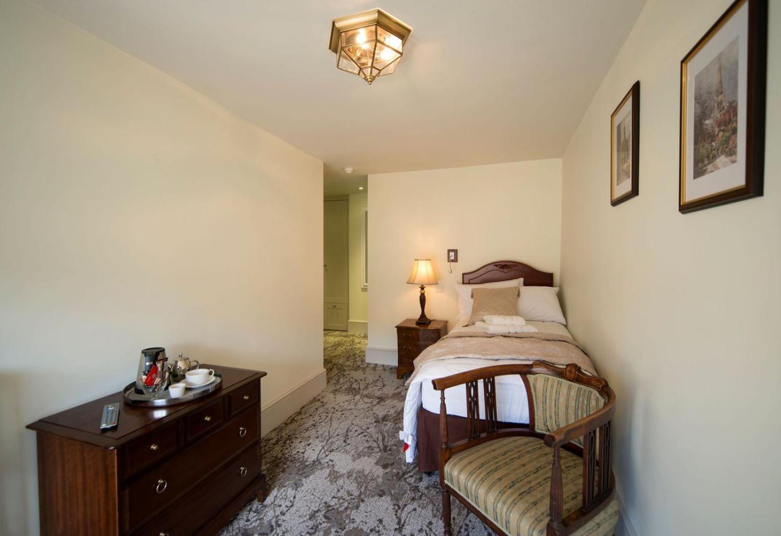 East Walls Hotel Chichester Zimmer foto