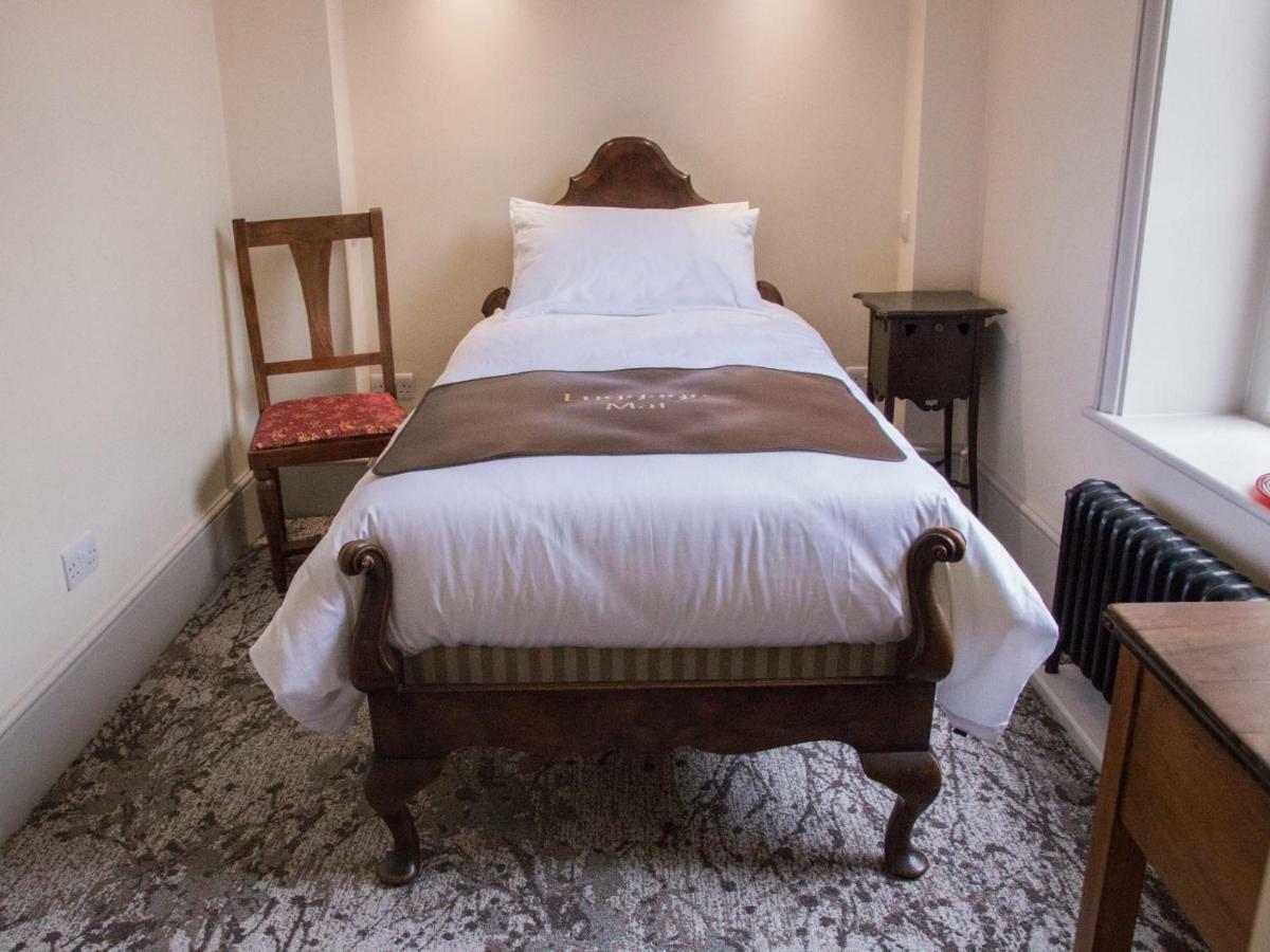 East Walls Hotel Chichester Zimmer foto